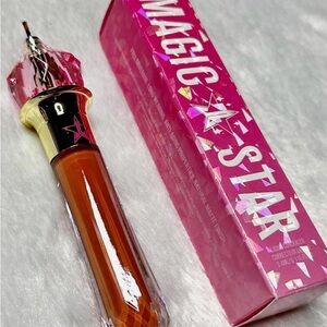 Magic Star Correcting Liquid Concealer